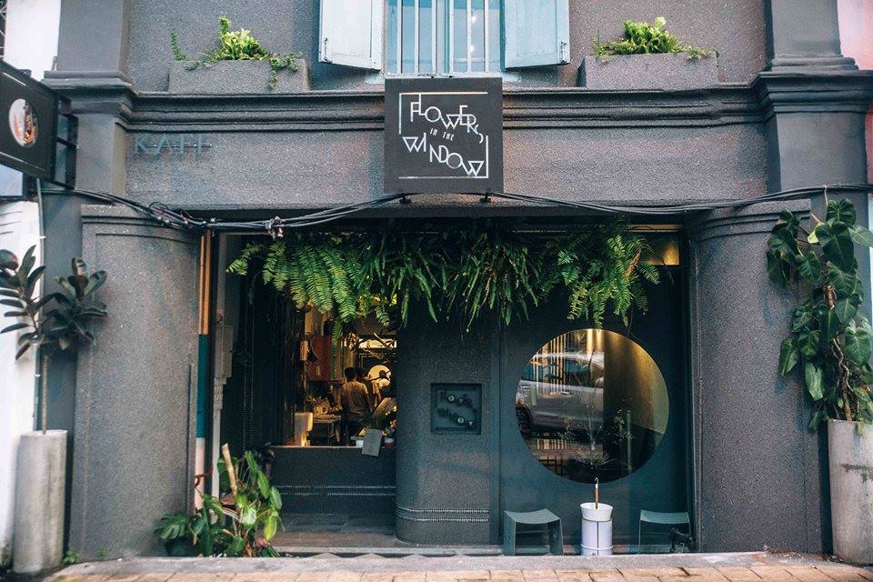 Flowers in the Window’ 这地方也太美了吧！保证你一定爱上它！