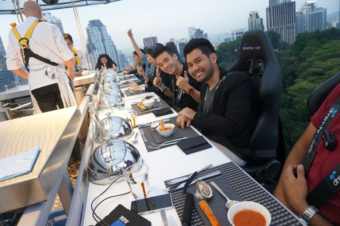 Dinner_Sky6