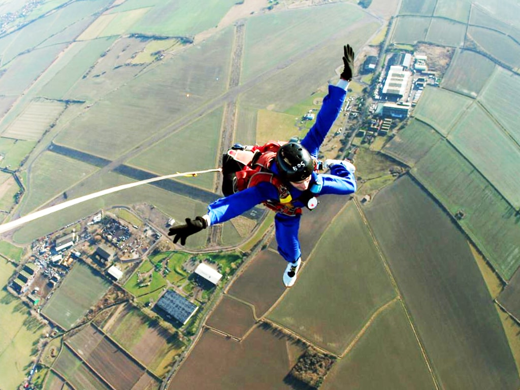 2parachute-min
