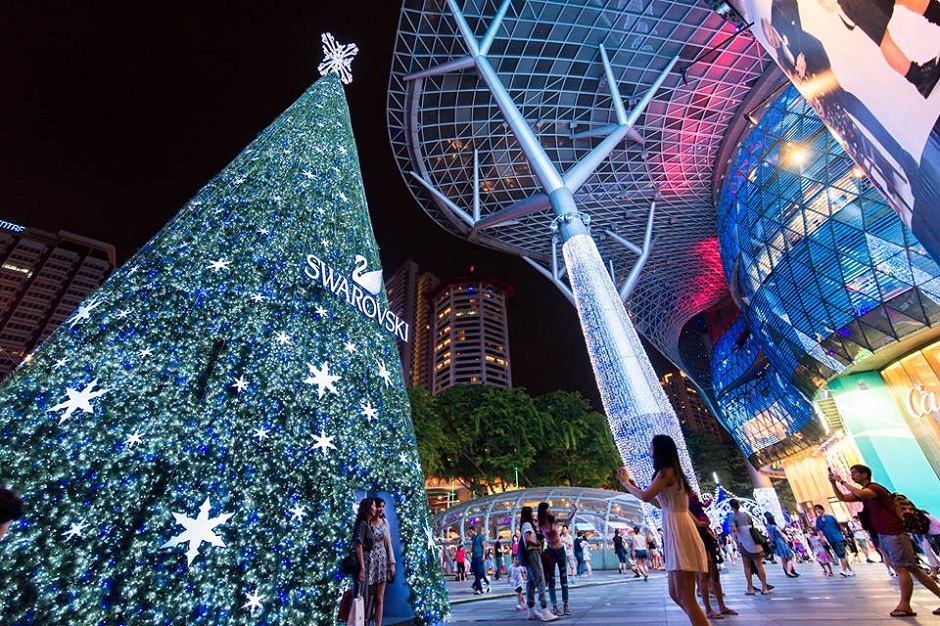 custom-giant-christmas-tree-data