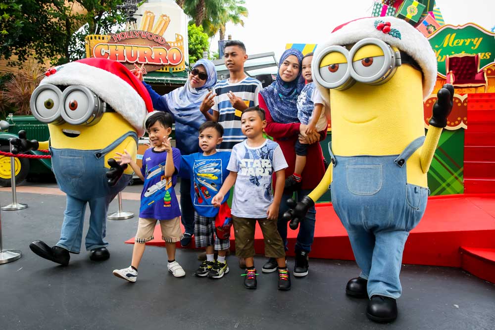 minion-christmas-family