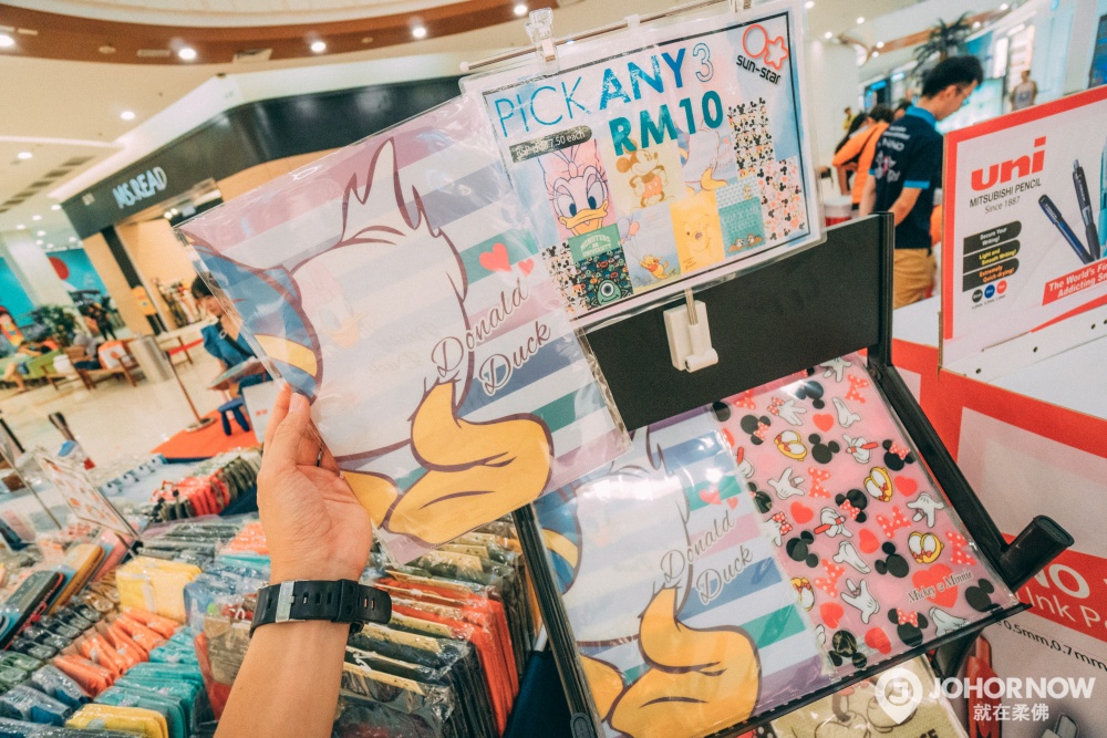 book talk taman daya